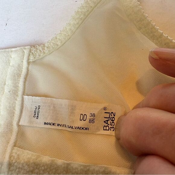 Bali Elegant Cream Bra Underwire No padding Size 38DD - Picture 4 of 6